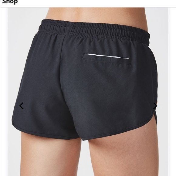 Fabletics Carrie Short Geometric Print Unlined - Picture 2 of 5